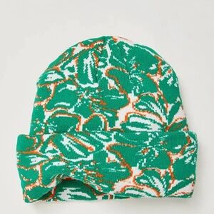 Free People • Jumping Jacquard Beanie • Green Floral•$38 NWT